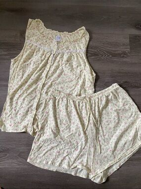 Aria Cream Floral Two-Piece Pajama Set with Pink Accents